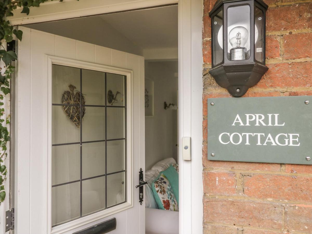 April Cottage Broadway  Exteriör bild